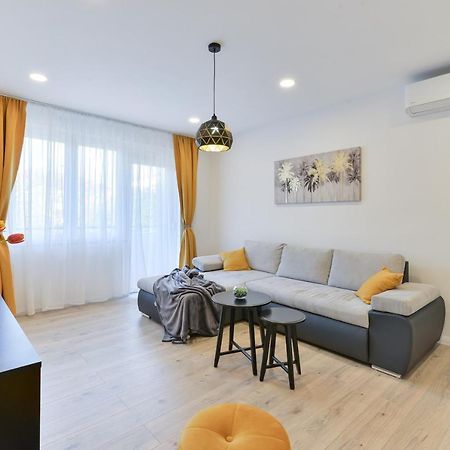 Zara Lumina Apartment Kültér fotó