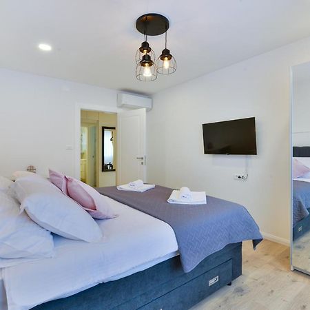 Zara Lumina Apartment Kültér fotó